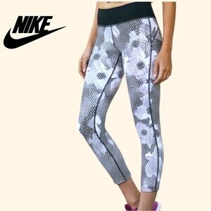 Nike Dri-FIT Floral Printed Cropped Leggings Small